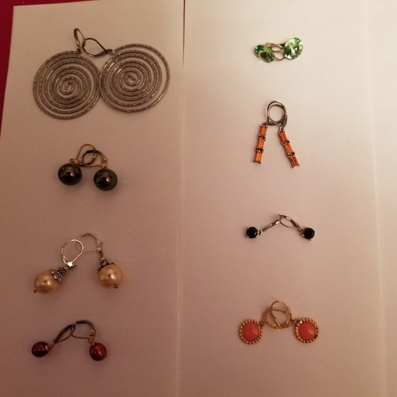 Earrings - Picture 1 of 2